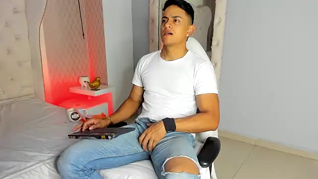 Lucii fer  online show from 1, 2, 2026