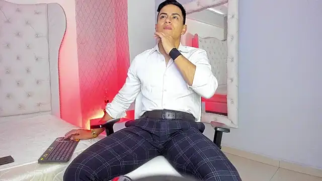 Lucii fer  online show from 20, 3, 2026