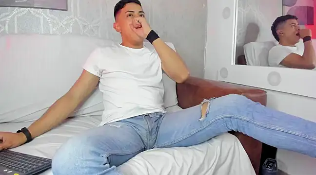 Lucii fer  online show from 23, 2, 2025