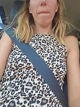 Snapshot of beaverwoman chatting on 27, 7, 2026 beaverwoman online show from 27, 7, 2026