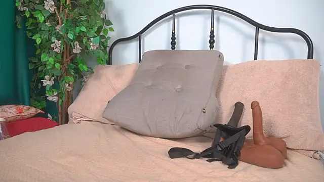 IsadoraDunkan online show from 8, 3, 2026