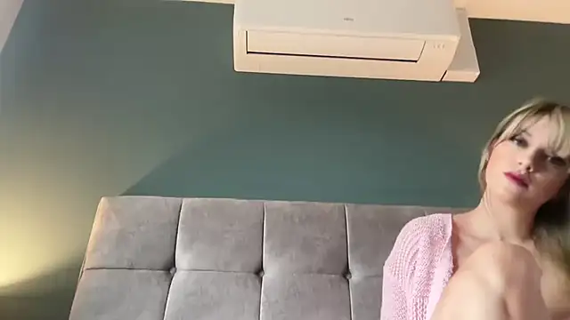 LustfulLuna  online show from 3, 11, 2025