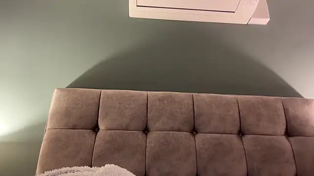 LustfulLuna  online show from 21, 12, 2025