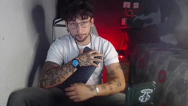 Dereck Dickson online show from 23, 11, 2025