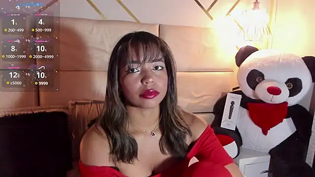Nathaliajonees online show from 7, 3, 2025