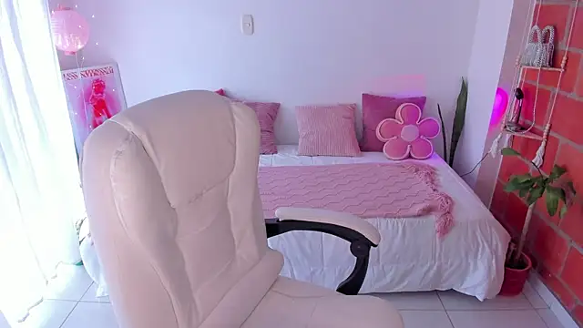 karlahush online show from 3, 3, 2025