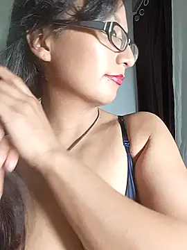 Lucy Chery online show from 10, 2, 2026