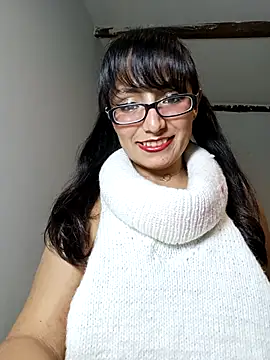 Snapshot of Lucy_Chery chatting on 3, 6, 2026 Lucy Chery online show from 3, 6, 2026