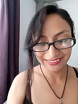 Snapshot of Lucy_Chery chatting on 30, 4, 2026 Lucy Chery online show from 30, 4, 2026