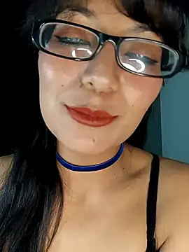Snapshot of Lucy_Chery chatting on 3, 7, 2026 Lucy Chery online show from 3, 7, 2026