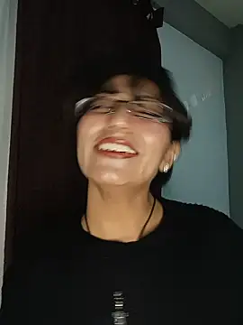 Snapshot of Lucy_Chery chatting on 25, 7, 2026 Lucy Chery online show from 25, 7, 2026