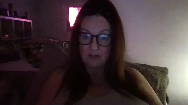 Snapshot of Tillieuk chatting on 6, 2, 2026 Tillieuk online show from 6, 2, 2026