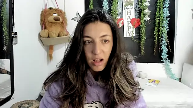 Snapshot of queen-natty chatting on 15, 4, 2026 queen-natty online show from 15, 4, 2026