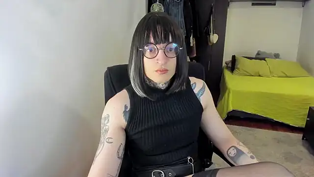 ShiiraVelkor online show from 5, 12, 2025