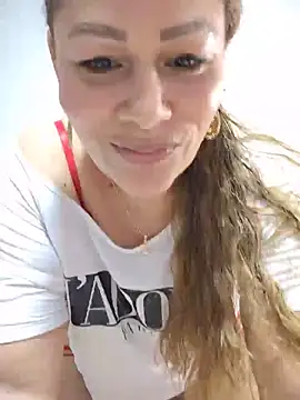 Snapshot of SluttyMilf79 chatting on 15, 5, 2026 SluttyMilf79 online show from 15, 5, 2026