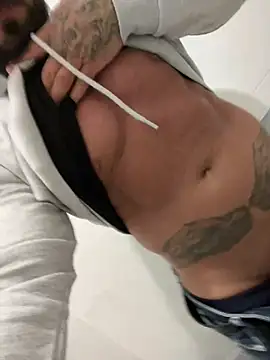 Snapshot of UrsuKing chatting on 17, 2, 2025 UrsuKing online show from 17, 2, 2025