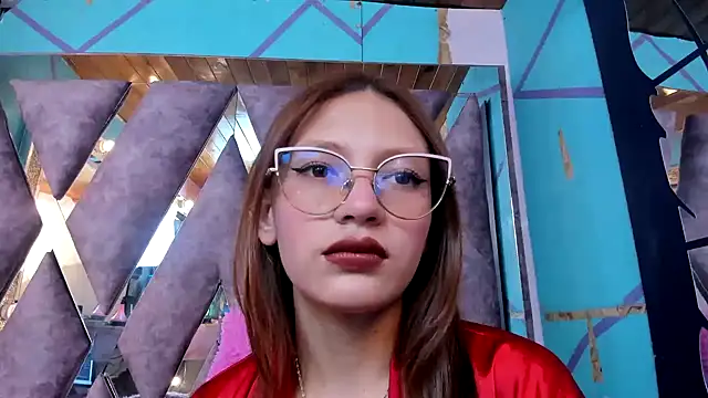 Snapshot of LARICSABLUE chatting on 8, 3, 2025 LARICSABLUE online show from 8, 3, 2025