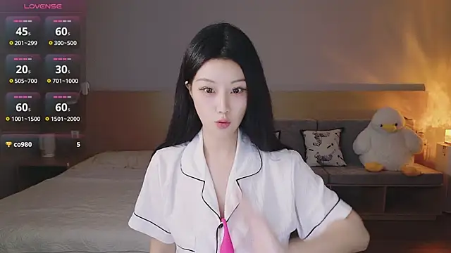 Snapshot of Lucky-baby chatting on 3, 10, 2025 Lucky-baby online show from 3, 10, 2025