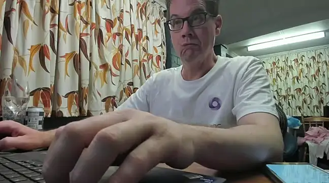 tilobinder online show from 25, 1, 2025