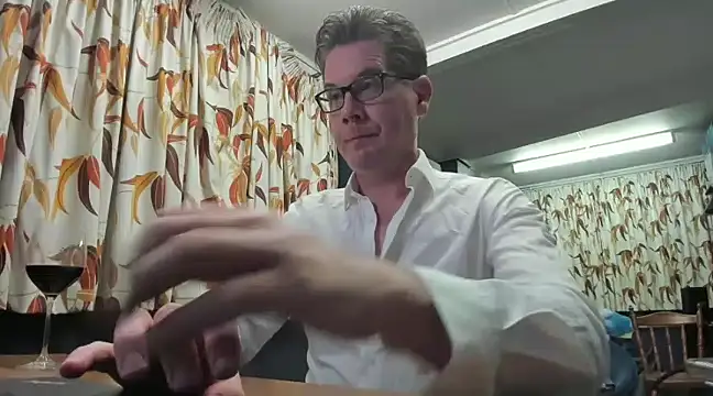 tilobinder online show from 17, 1, 2025