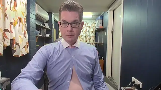 tilobinder online show from 15, 11, 2025