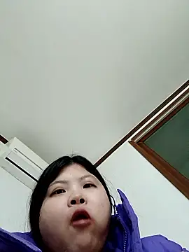 hello098712 online show from 3, 12, 2025