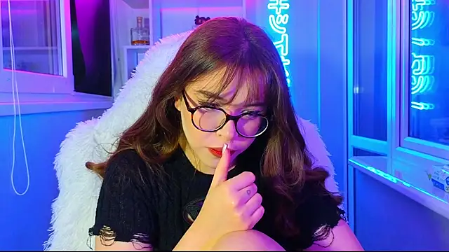 Snapshot of CutiePie3 chatting on 23, 11, 2025 CutiePie3 online show from 23, 11, 2025