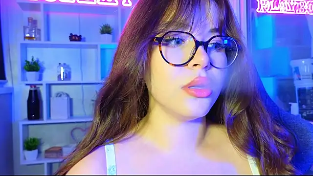 Snapshot of CutiePie3 chatting on 18, 11, 2025 CutiePie3 online show from 18, 11, 2025