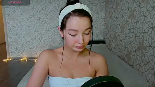 Snapshot of Lissa_Cristal chatting on 17, 5, 2026 Lissa Cristal online show from 17, 5, 2026