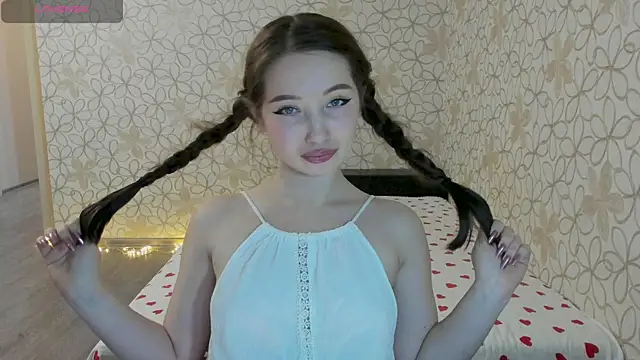 Lissa Cristal online show from 16, 12, 2025