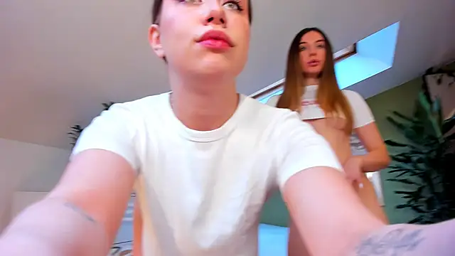 monica x   online show from 17, 11, 2025