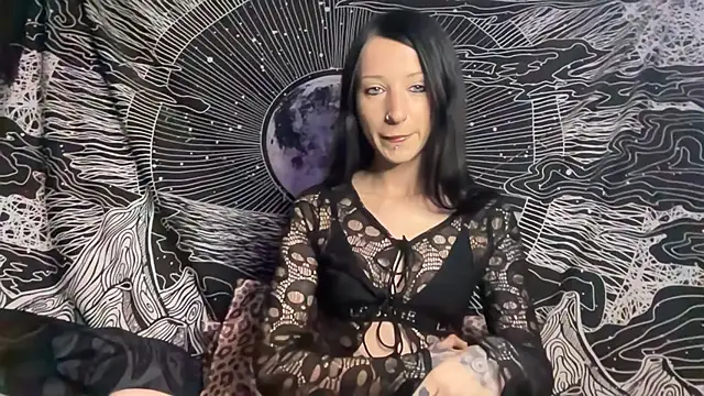 MissMidnightUK online show from 13, 11, 2025