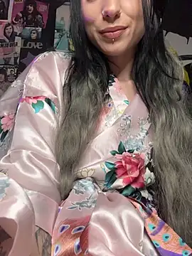 MissMidnightUK online show from 8, 3, 2026