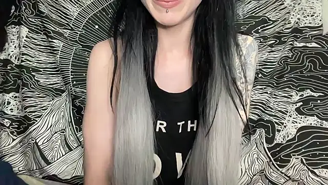 Snapshot of MissMidnightUK chatting on 16, 2, 2025 MissMidnightUK online show from 16, 2, 2025