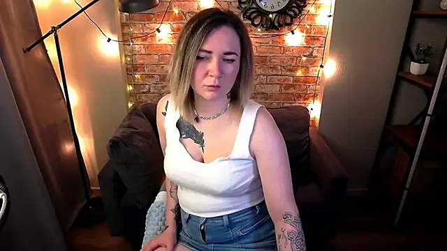 Ozalin Green online show from 4, 10, 2025