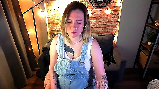 Ozalin Green online show from 11, 9, 2025