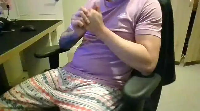 Snapshot of realityyshowww chatting on 30, 12, 2024 realityyshowww online show from 30, 12, 2024