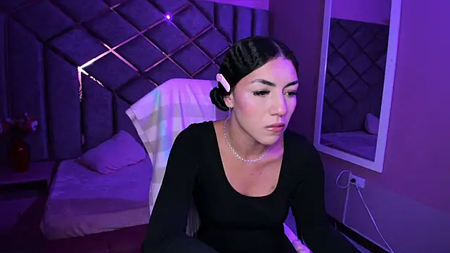 Poly Sasha  online show from 13, 2, 2026