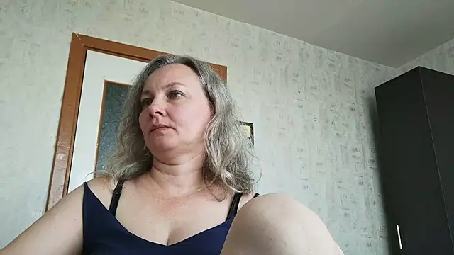 Snapshot of EdithManning chatting on 18, 7, 2026 EdithManning online show from 18, 7, 2026