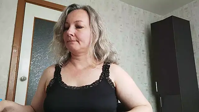 Snapshot of EdithManning chatting on 19, 7, 2026 EdithManning online show from 19, 7, 2026