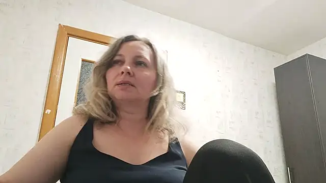 Snapshot of EdithManning chatting on 23, 5, 2026 EdithManning online show from 23, 5, 2026