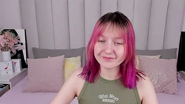 MiaKarlos online show from 12, 3, 2026