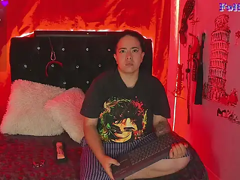 katieeandsharonn online show from 12, 11, 2025