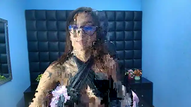 Miaa Thopmson online show from 27, 11, 2025