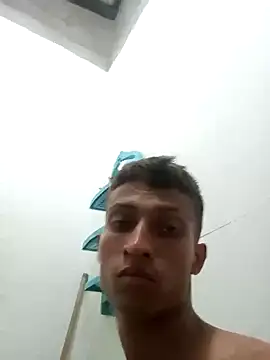 Snapshot of wolf_james123 chatting on 1, 3, 2025 wolf james123 online show from 1, 3, 2025