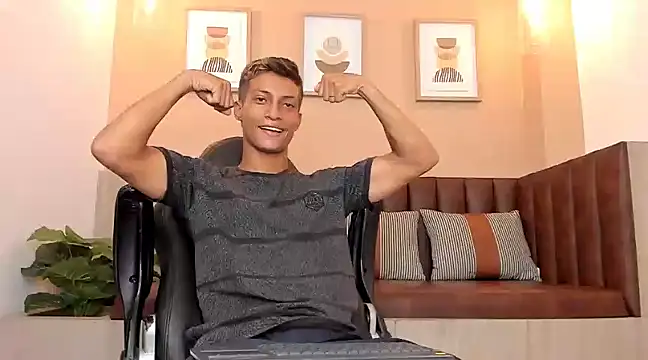 Snapshot of wolf_james123 chatting on 14, 2, 2025 wolf james123 online show from 14, 2, 2025