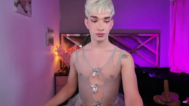 Cherry zayden  online show from 19, 4, 2026