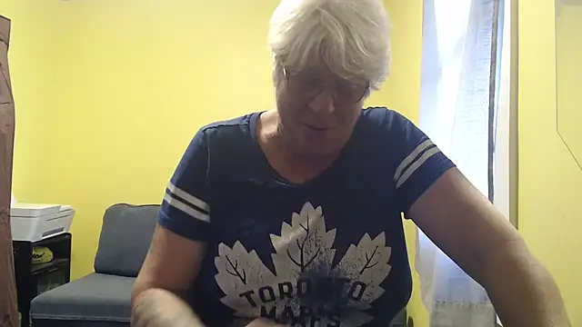 Snapshot of canadiancougar1965 chatting on 1, 12, 2025 canadiancougar1965 online show from 1, 12, 2025