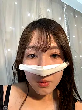 miumiu 0304 online show from 14, 9, 2025