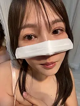 miumiu 0304 online show from 19, 9, 2025